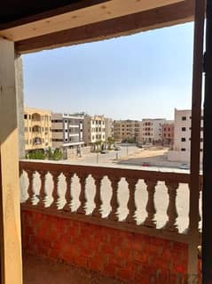 شقة ١٣٥ متر بجوار الجامعة ( المالك بدون وسطاء ) للبيع بمدينة بدر