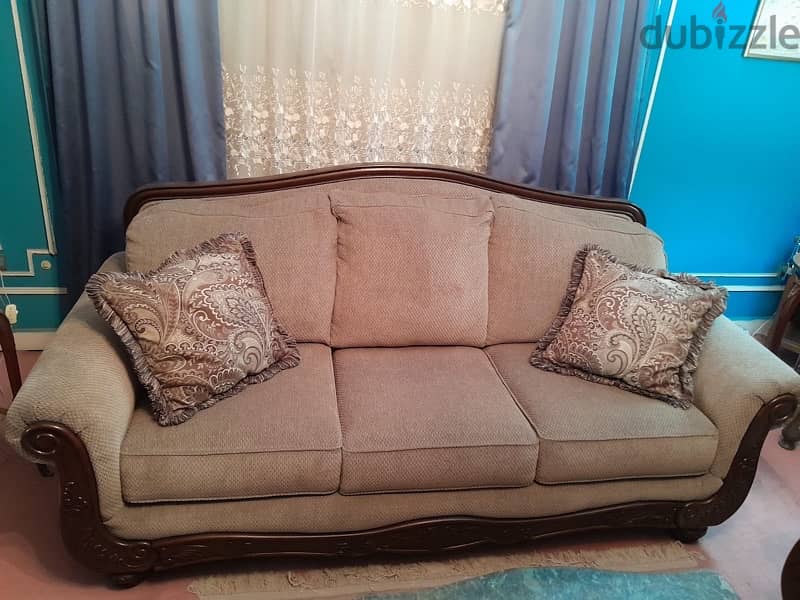 Ashley Furniture Martinsburg 3 pcs living room set, like New 4