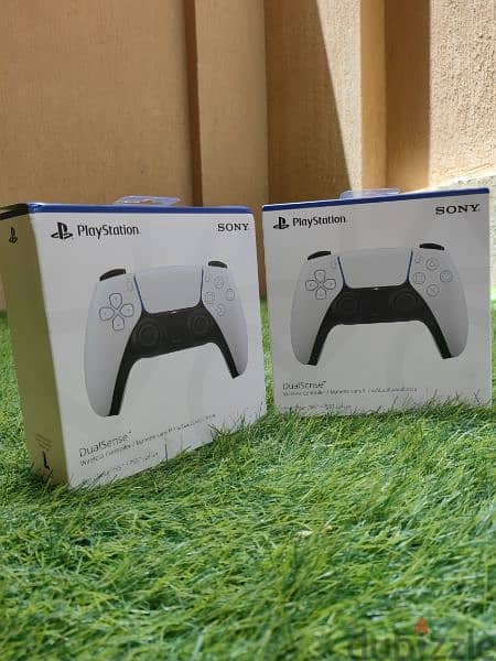 Sony DualSense wireless controller for PS5 White 2