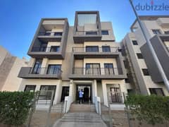 Apartment with roof for sale finished Ultra Super Lux in Fifth Square Al Marasem Compound Fifth Square Al Marasem Immediate receipt