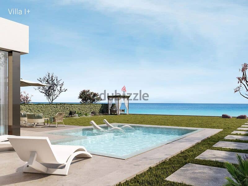 Own a first row villa to the sea with a down payment of 2.6 million in Hyde Park, North Coast 5