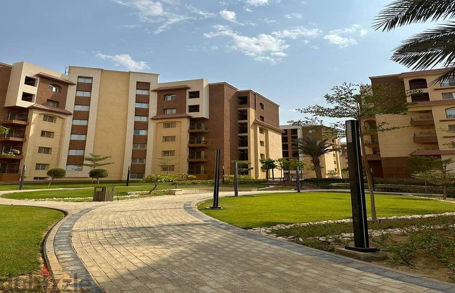 For sale, a fully finished apartment in Al Maqsad Compound, in a prime location in the Administrative Capital, near the European University 2