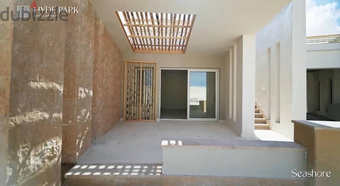 Fully Finished Full sea view chalet in Hyde Park North - Ras Al Hikma 4