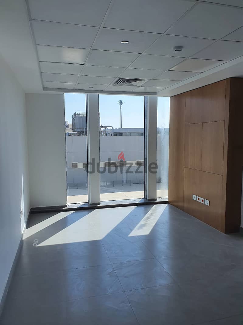 Clinic for rent fully finished + AC, at Park Street Sheikh Zayed 10