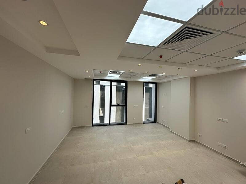 office space for rent 65 sqm fully finished with prime location Hyde park new Cairo 2