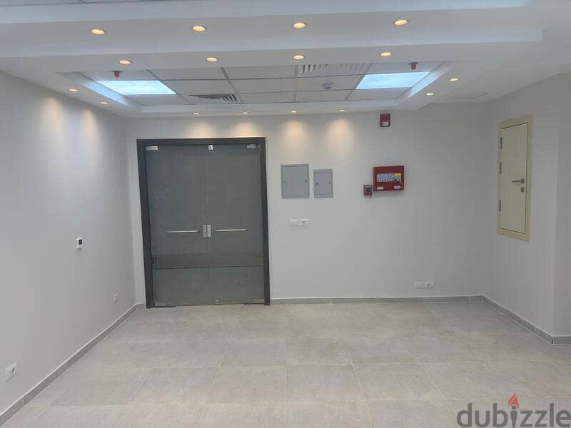 office space for rent 65 sqm fully finished with prime location Hyde park new Cairo 10