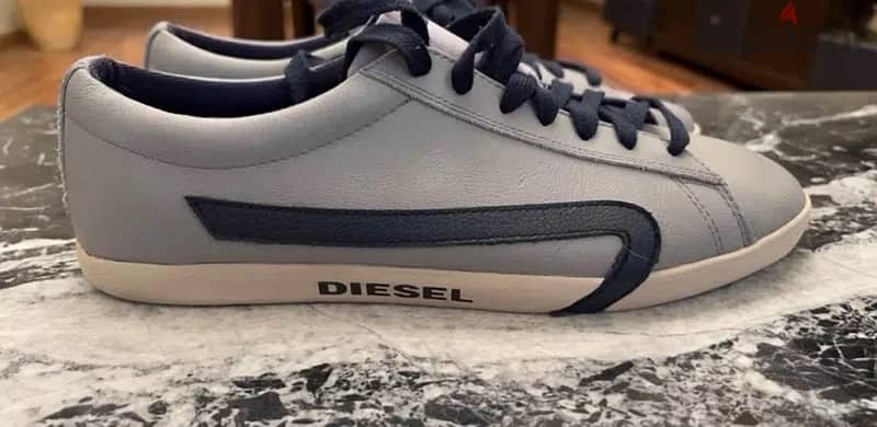 Diesel Hollister NIKE CAT Puma Boss ‏TOMMY yeezy Polo Boost Levis  ‏ 2