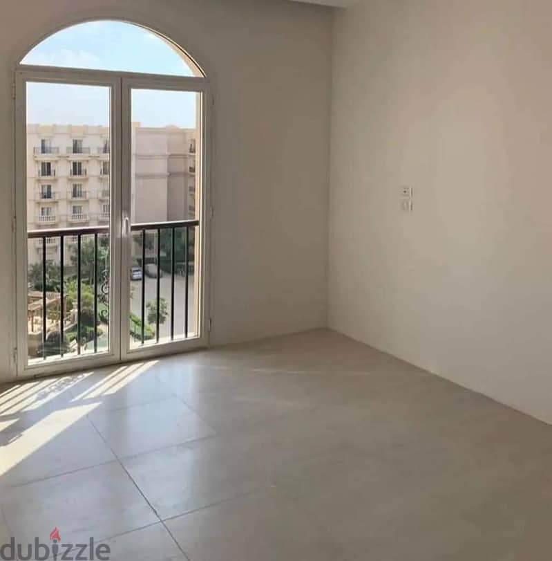Apartment for sale in installments in Amazing Location in New Cairo Hyde Park 4