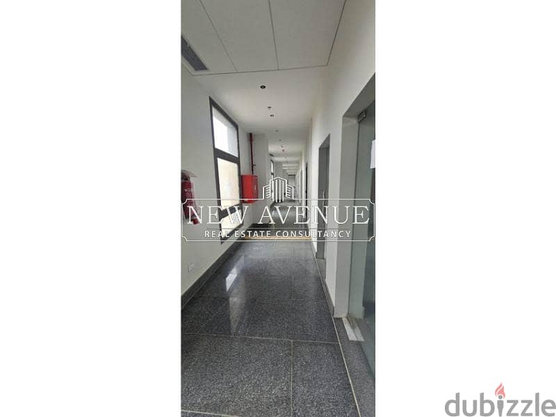 Ready to move office 47m 1st floor in Waterway 2