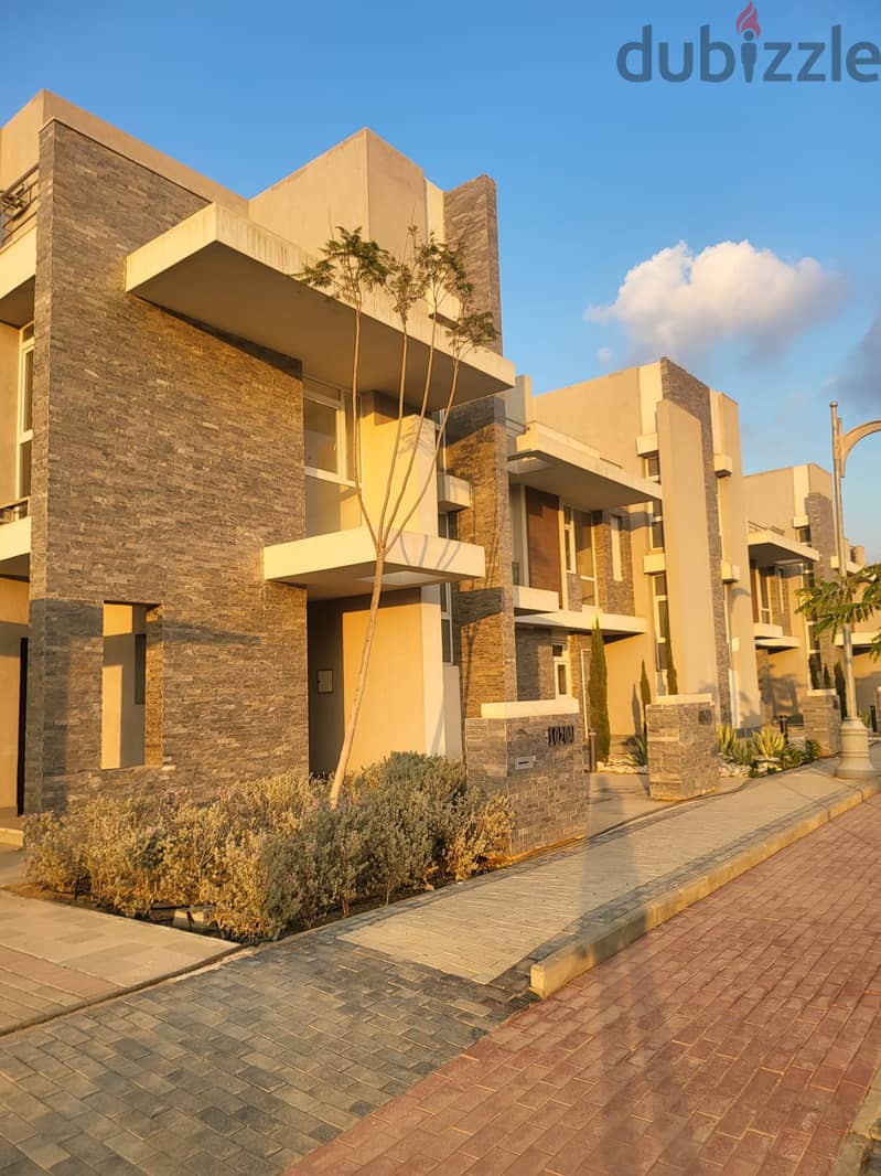 Classic Townhouse 391m For Sale Super Lux ready to move With The Lowest Down Payment In Al Maqsad Compound In New capital 3