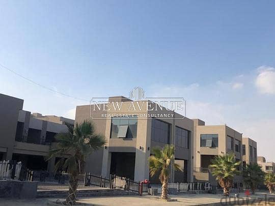 Ready to move retail 95m in VGK for sale 1