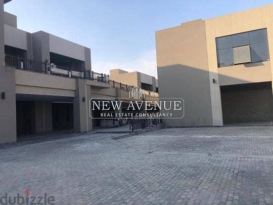 Ready to move retail 95m in VGK for sale 5