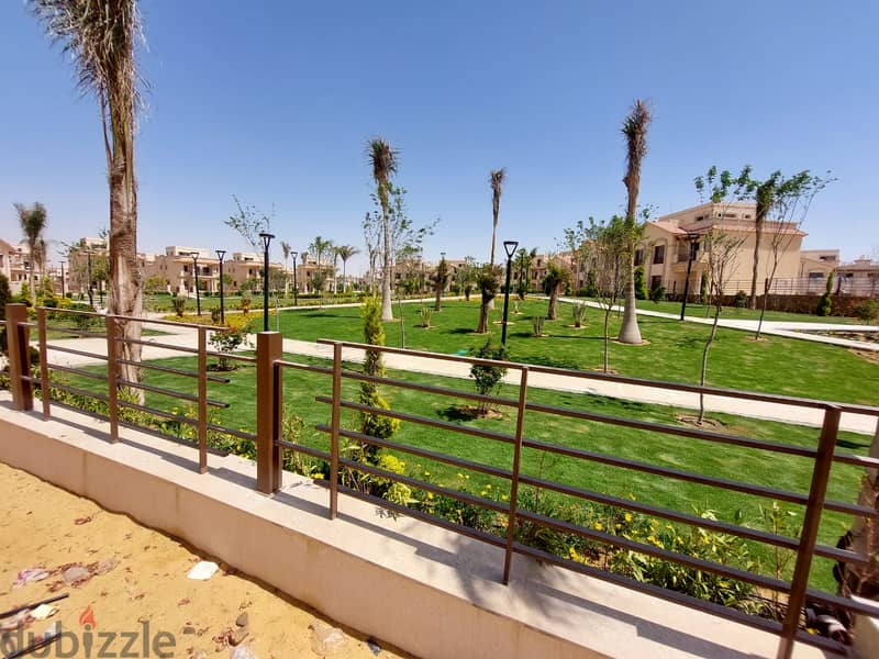 A special opportunity for sale in Madinaty, a detached villa in D3, Flat El Four Season with installment, with a down payment of 11,250,000. 6