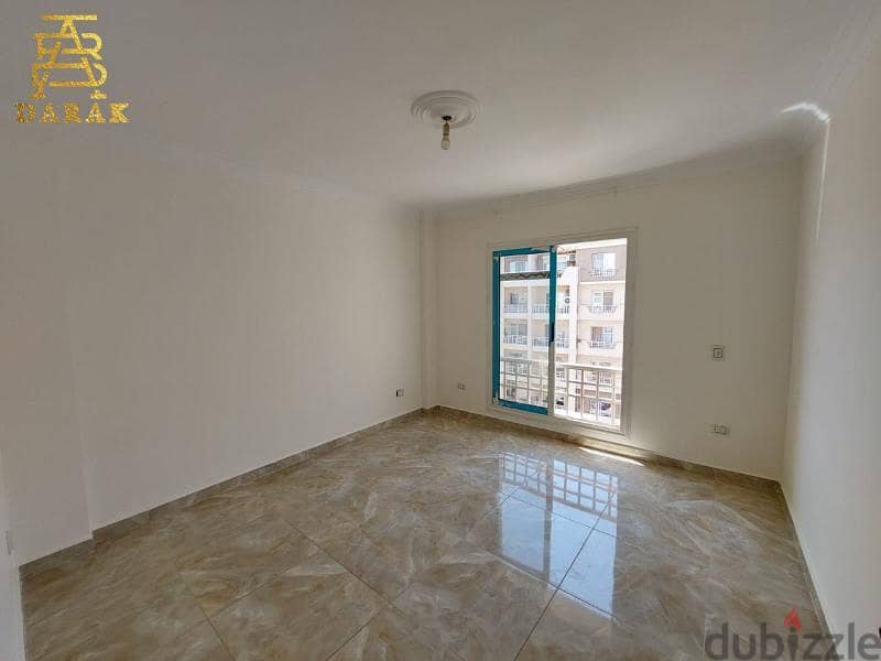 A great opportunity in my city, a 96 sqm apartment with special finishing in the kitchen in B7. 3
