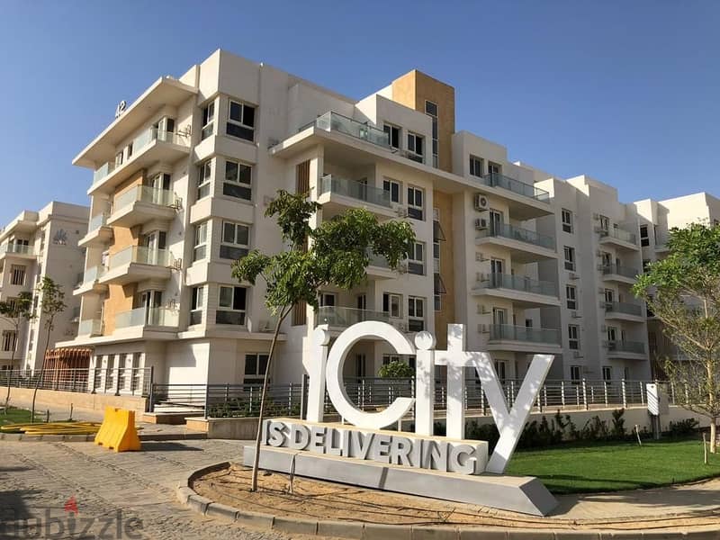 Apartment for sale in Mountain View iCity October, 175 meters (3 rooms), front and rear view on green spaces, prime location, with a 10% down payment 4