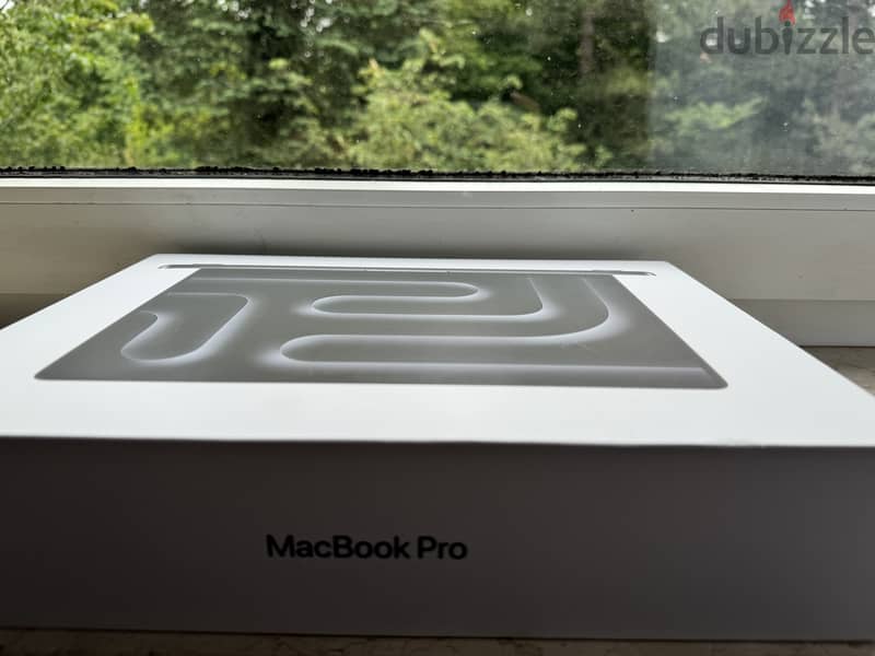 MacBook Pro 14 inch M3 pro *Brand New* 1
