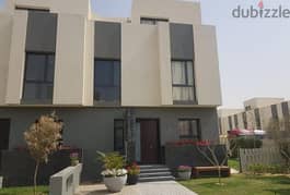 Townhouse 240 m for sale in Al Burouj Compound, Shorouk, with a down payment of 1,800,000