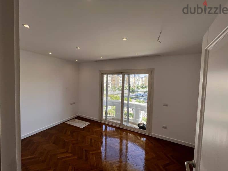 For Rent - 133m apartment  
in Mountain View Hyde Park 9