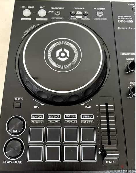 Pioneer DJ DDJ-400 Portable 2-Channel rekordbox DJ Controller 1