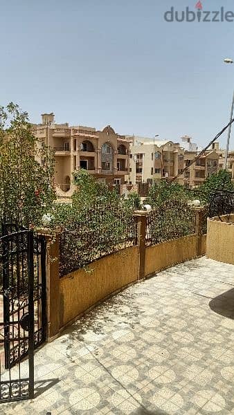 شقة للايجار سكني أو إداري ارضي مدخل ومدخل خاص الشيخ زايد 5
