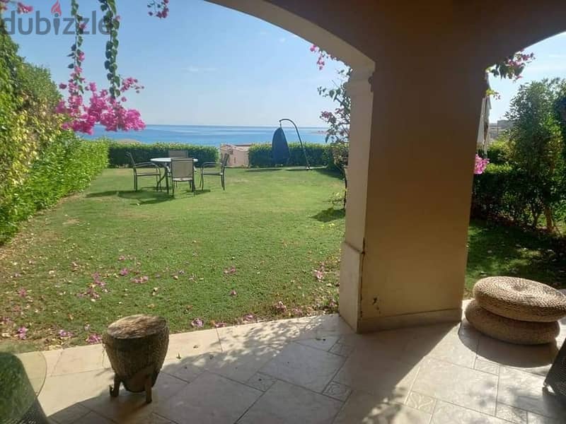 Immediate delivery of a 150 sqm chalet (finished) + 50 sqm garden, first row on the sea, for sale in La Vista, Ain Sokhna, Lavista Gardens, 5 years in 2