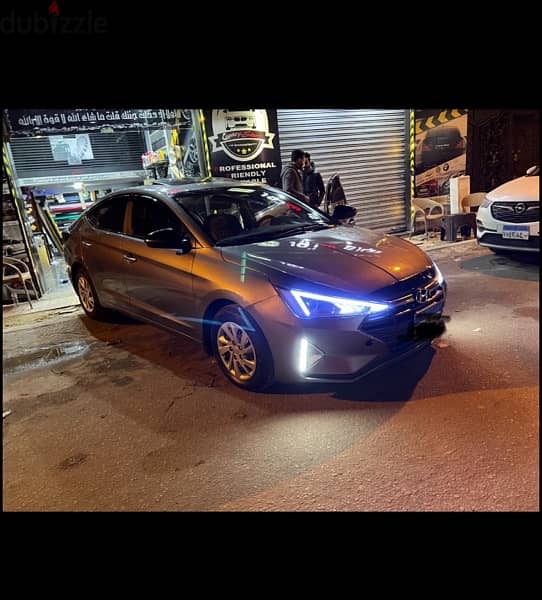 Hyundai Elantra 2019 3