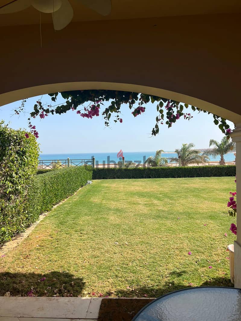 Immediate delivery of a 150 sqm chalet (finished) + 50 sqm garden, first row on the sea, for sale in La Vista, Ain Sokhna, Lavista Gardens, 5 years in 3