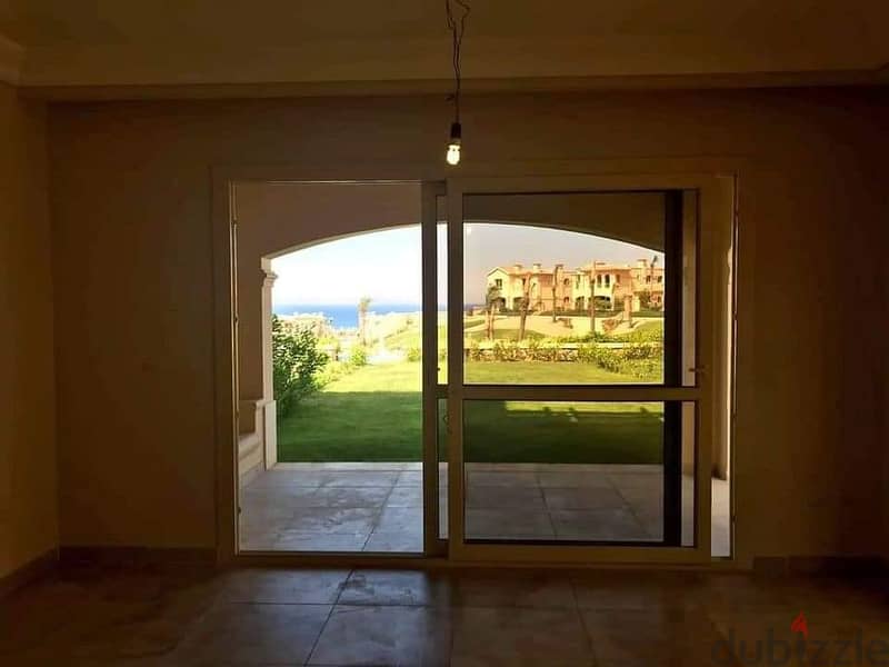 For sale, next to Porto Sokhna, a 150 sqm chalet, finished (immediate delivery), in installments, in La Vista, Ain Sokhna. 4