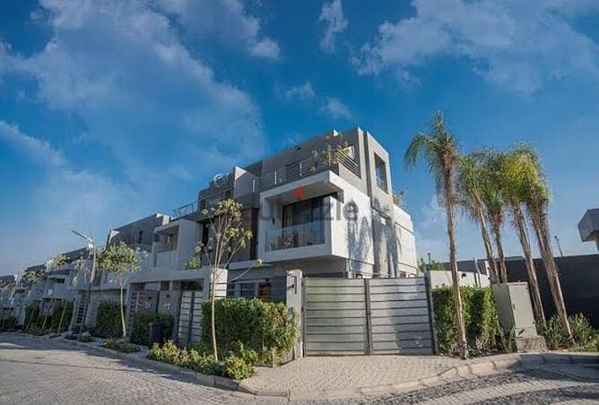 Twin Villa for sale 274m in La Vista New Cairo with installments 7 years توين فيلا في لافيستا  التجمع الخامس 3