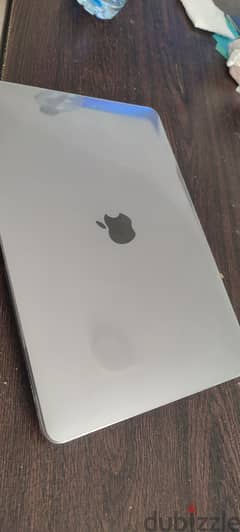 MacBook Air 2020 M1 like new with apple care 8G 256 / 13