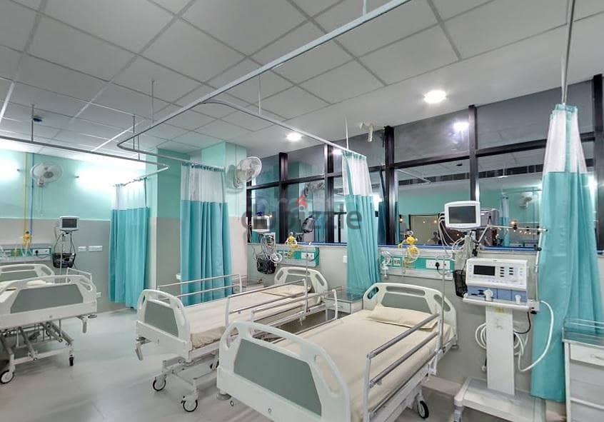 A dual clinic in the largest hospital with an area of 13,000 square meters in the middle of the largest residential density of more than 40 compounds 5