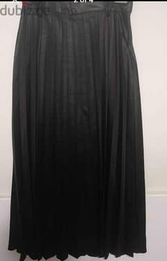 black pleated skirt 0
