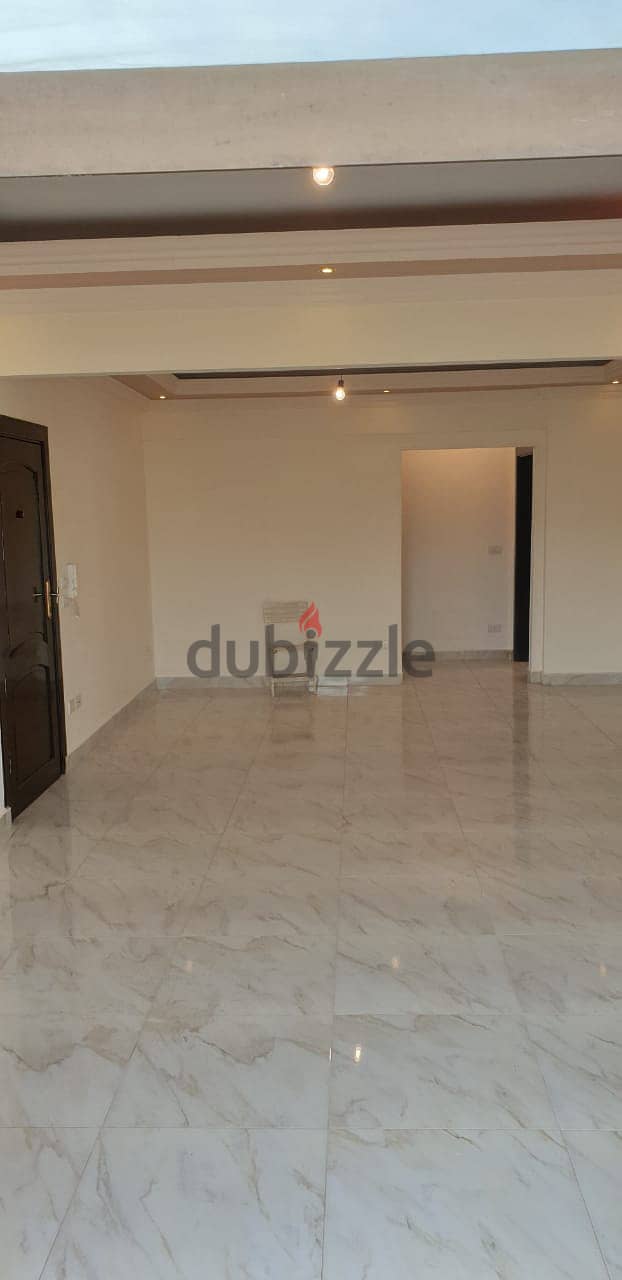 Apartment for rent in the Fourth District, near the Modern Education School and the court View Garden 2