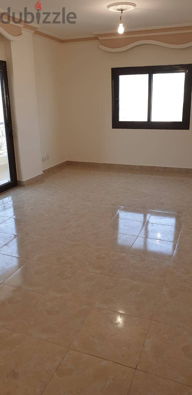 Apartment for rent in the Fourth District, near the Modern Education School and the court View Garden 6