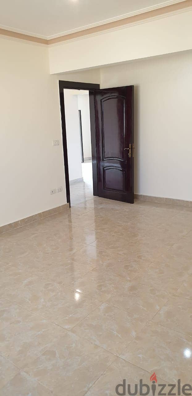 Apartment for rent in the Fourth District, near the Modern Education School and the court View Garden 7