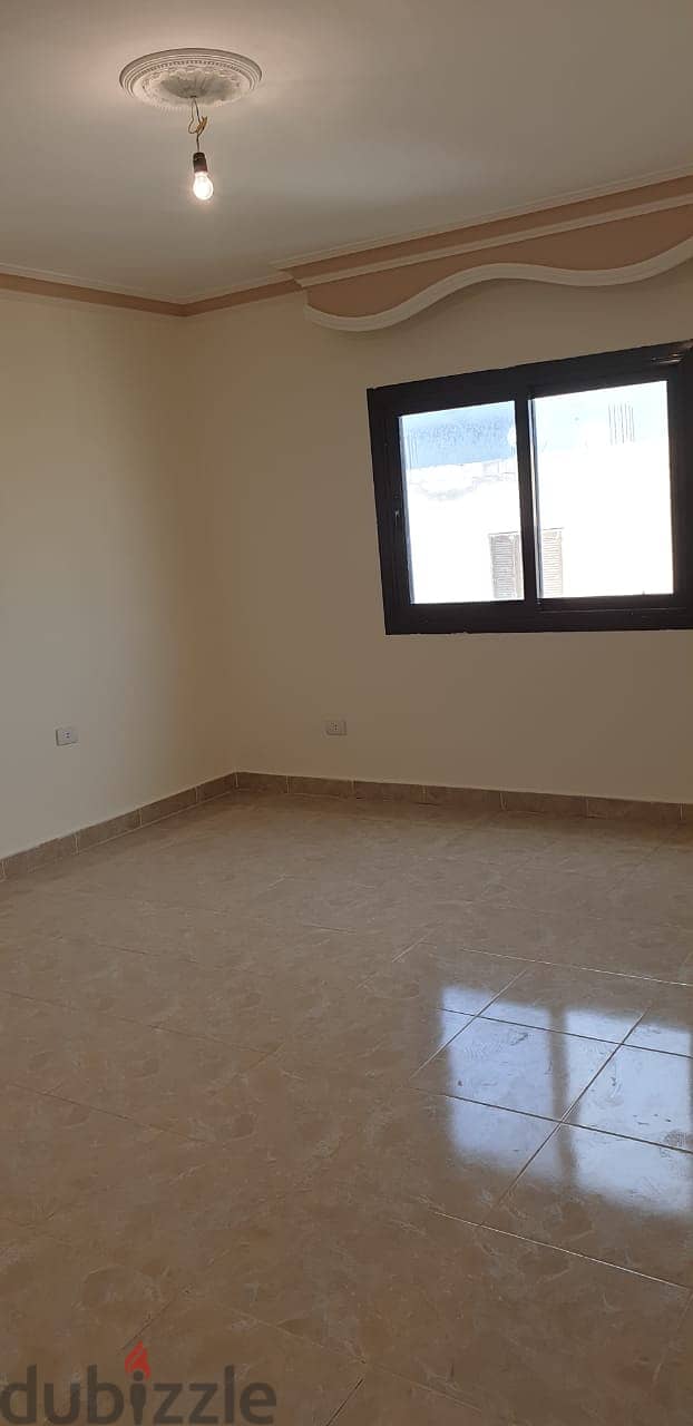 Apartment for rent in the Fourth District, near the Modern Education School and the court View Garden 8