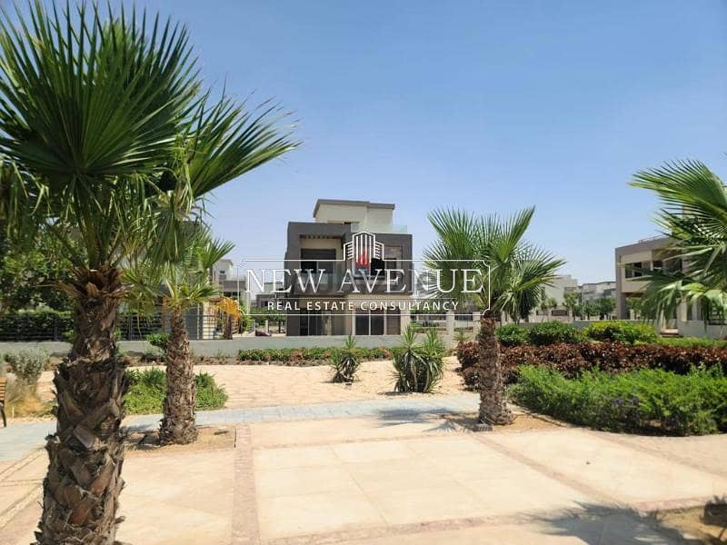 Opportunity Standalone villa 380m in Hyde Park New Cairo - Ready to move 6