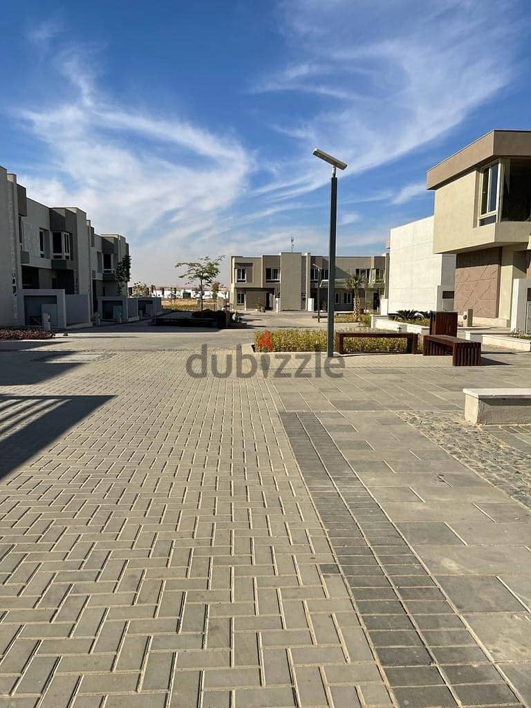 Townhouse Corner for sale in Badya Palm Hills October Compound a distinctive location in October, Al Wahat Road 3