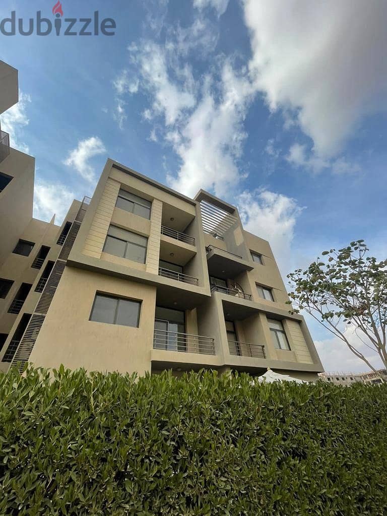 for sale apartment ready to move  fully finished with ACs & appliance  & furniture in fifth square marasem 7
