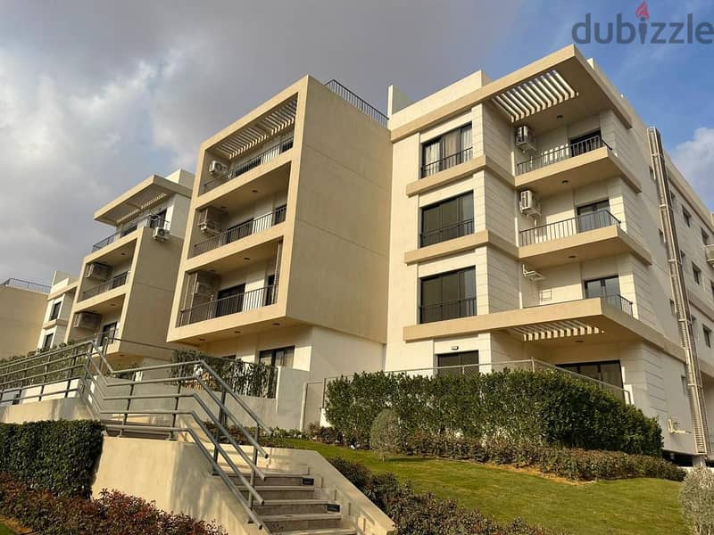 for sale apartment ready to move  fully finished with ACs & appliance  & furniture in fifth square marasem 8