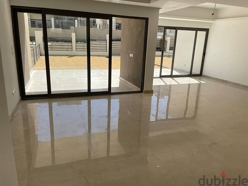 for sale apartment ready to move  fully finished with ACs & appliance  & furniture in fifth square marasem 15