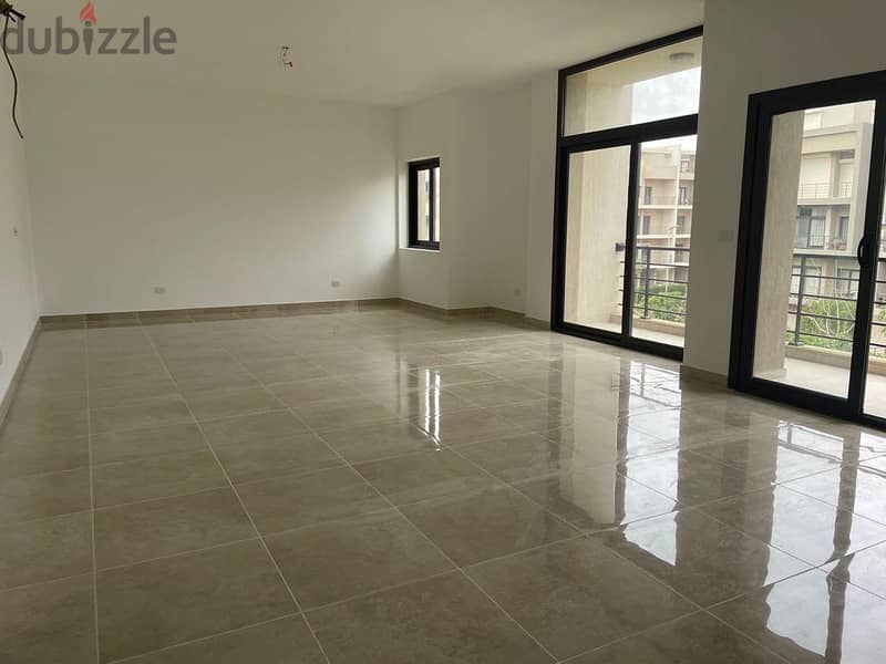 for sale apartment ready to move  fully finished with ACs & appliance  & furniture in fifth square marasem 18
