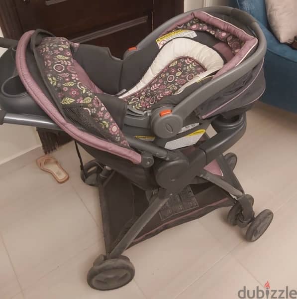 Graco travel system (stroller and carseat with base Click Connect 2