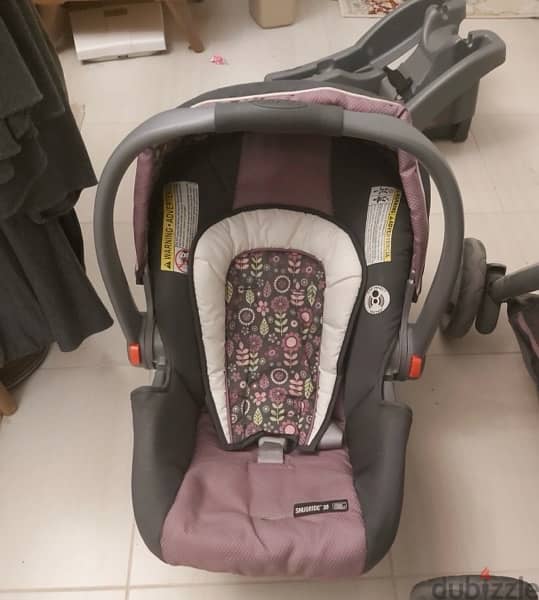 Graco travel system (stroller and carseat with base Click Connect 3