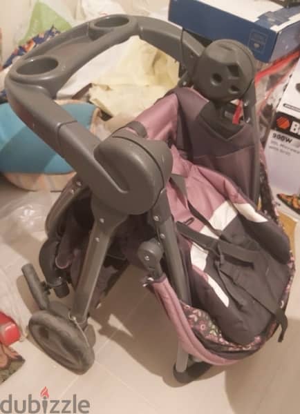 Graco travel system (stroller and carseat with base Click Connect 8