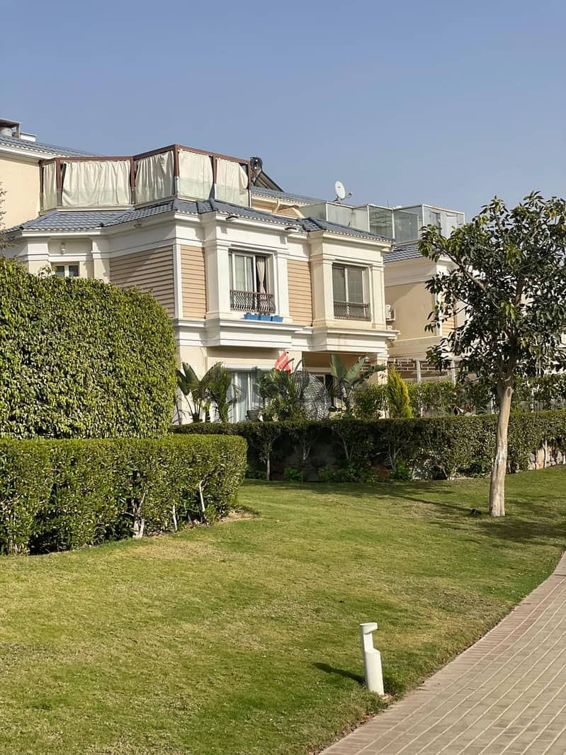 Twin  House 375m for sale very prime location Mountain View  Hyde Bark new cairo 2