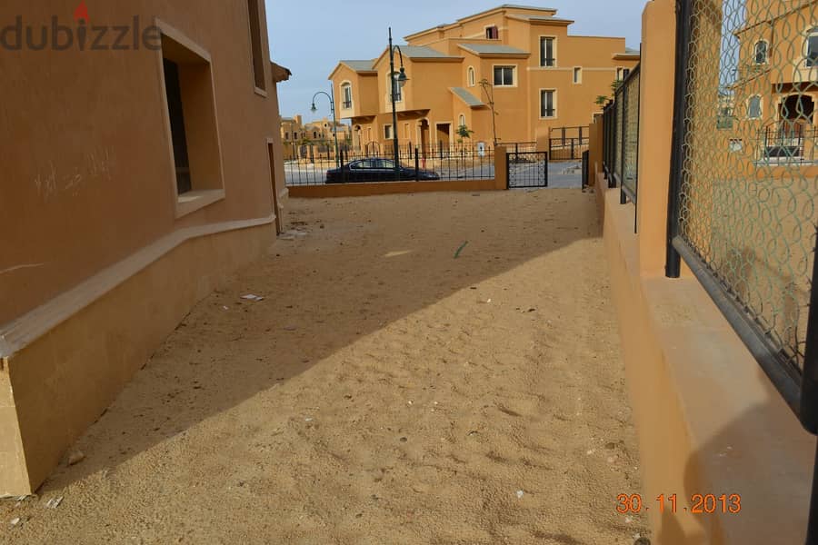 Twin House With lowest price, With a View Lagoon for sale in Dyar Arco 1