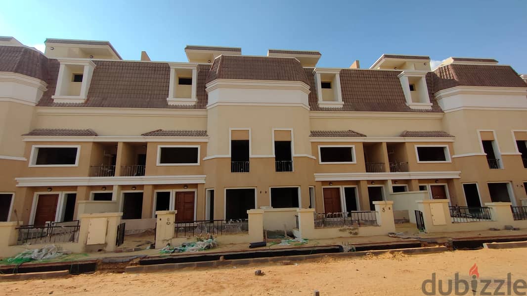 S villa for sale in Madinaty wall, 212 sqm, with a 50 sqm garden, at the lowest price in Sarai Compound, with a down payment starting from 10% and ins 11