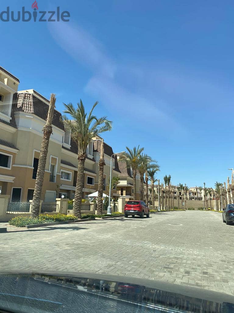 S villa for sale in Madinaty wall, 212 sqm, with a 50 sqm garden, at the lowest price in Sarai Compound, with a down payment starting from 10% and ins 15