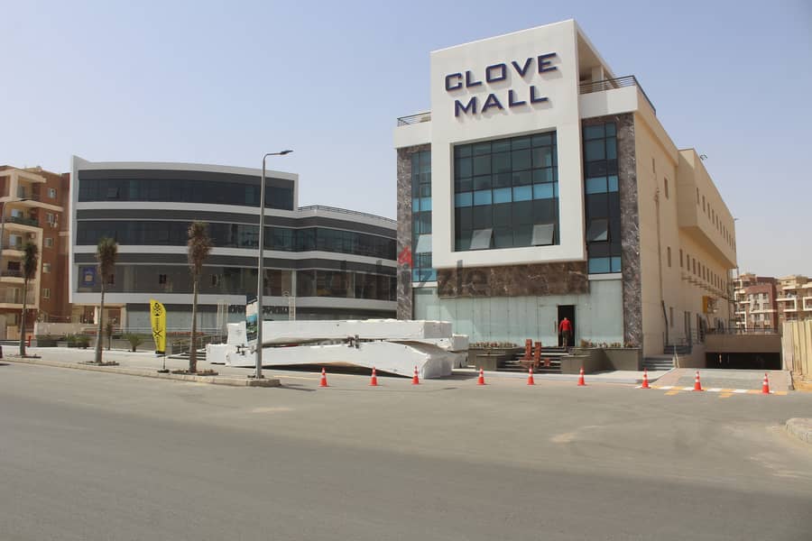 مكتب/عيادة 78 متر استلام فوري بمنطقة القرنفل التجمع الخامس clove mall el koronfel new cairo 3